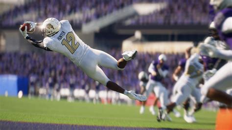 Travis Hunter pulls off EA Sports College Football 25 'glitch' catch .